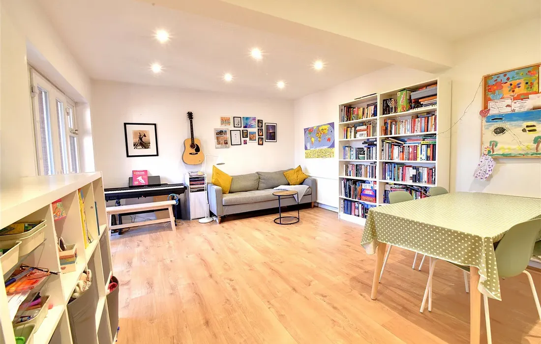 2 bedroom apartment for sale