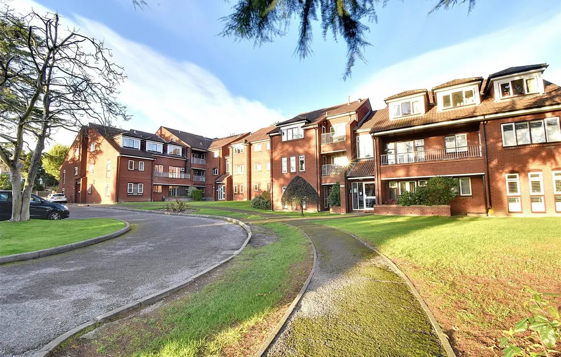 2 bedroom apartment for sale