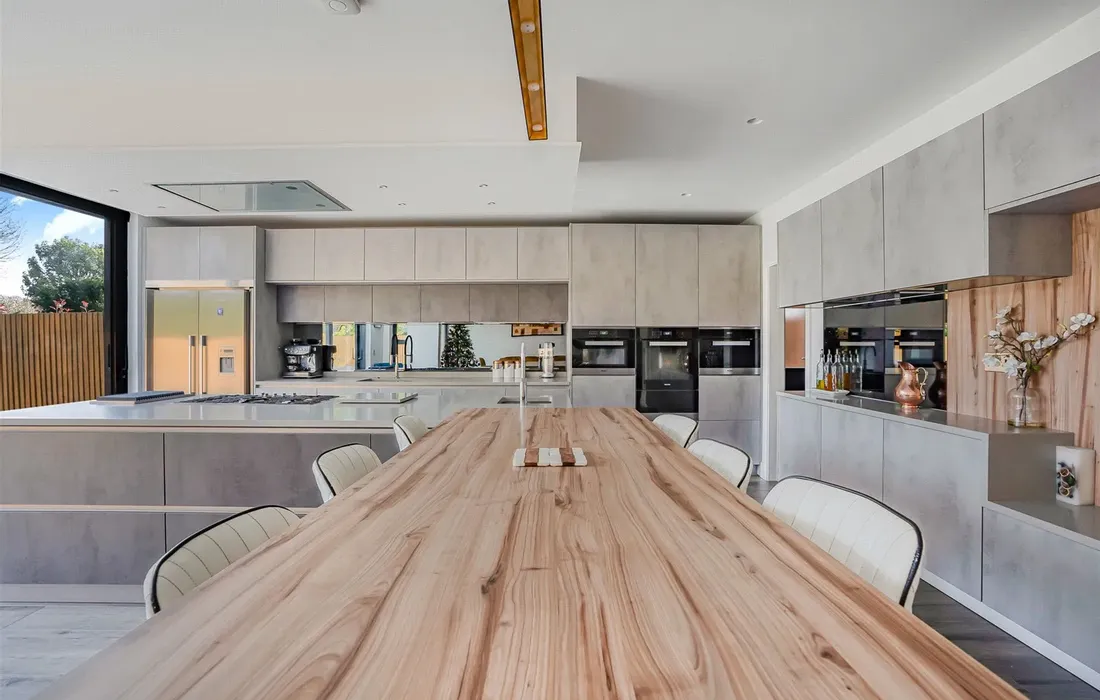 5 bedroom house for sale