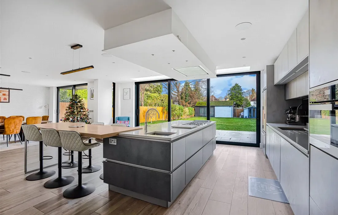 5 bedroom house for sale