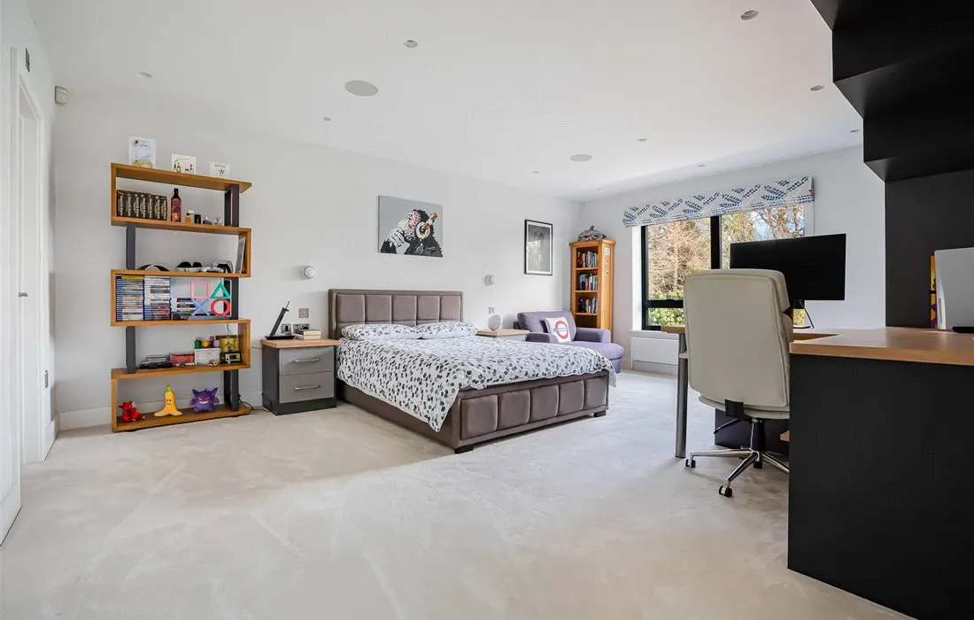 5 bedroom house for sale