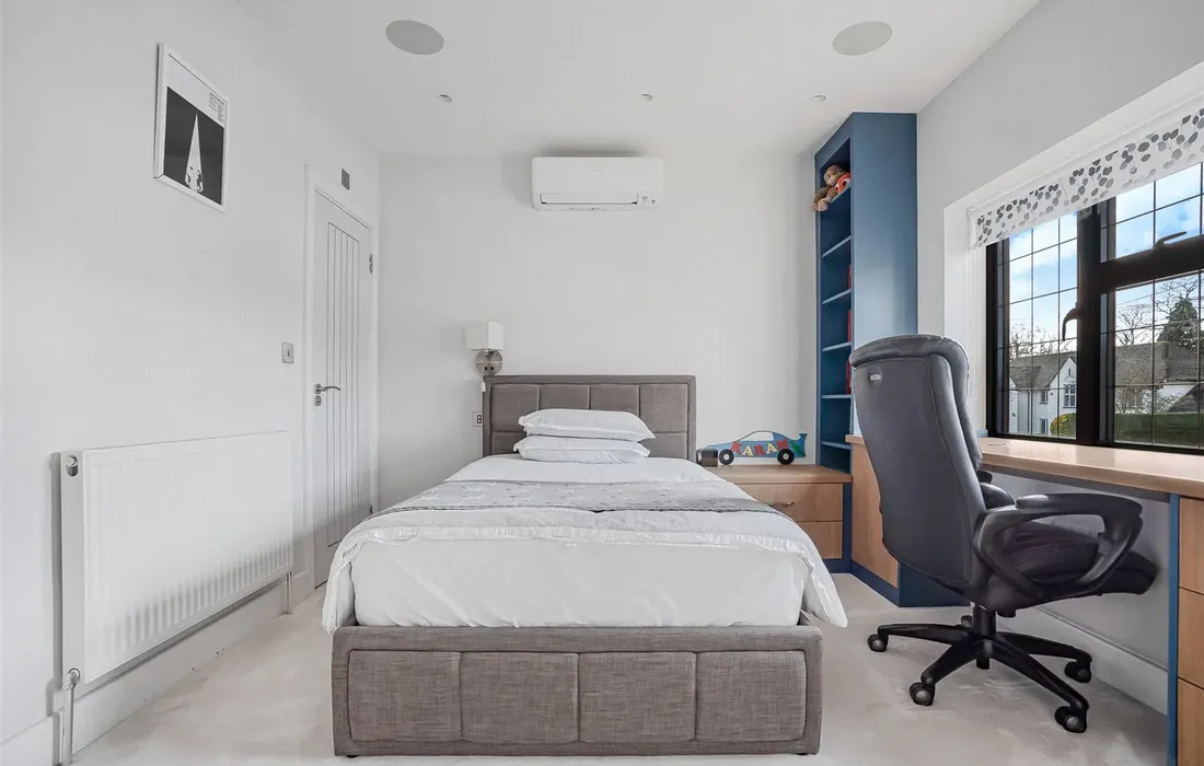 5 bedroom house for sale