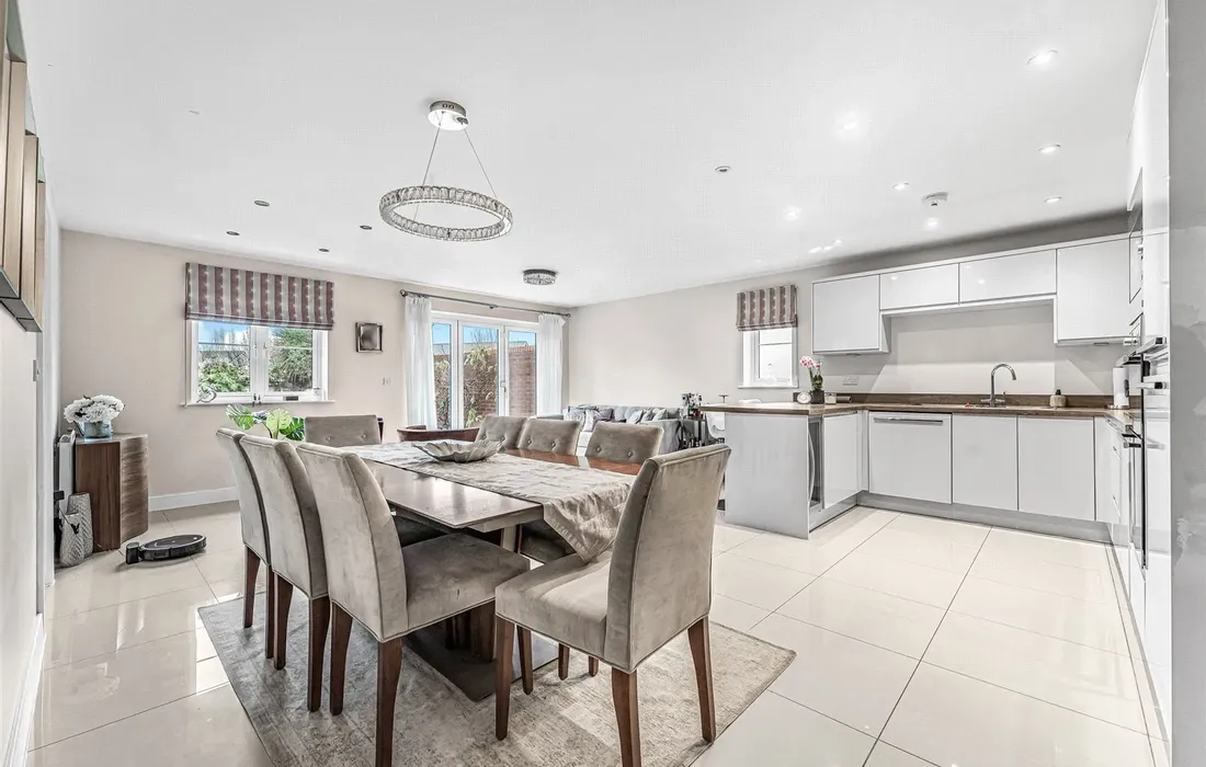 5 bedroom house for sale