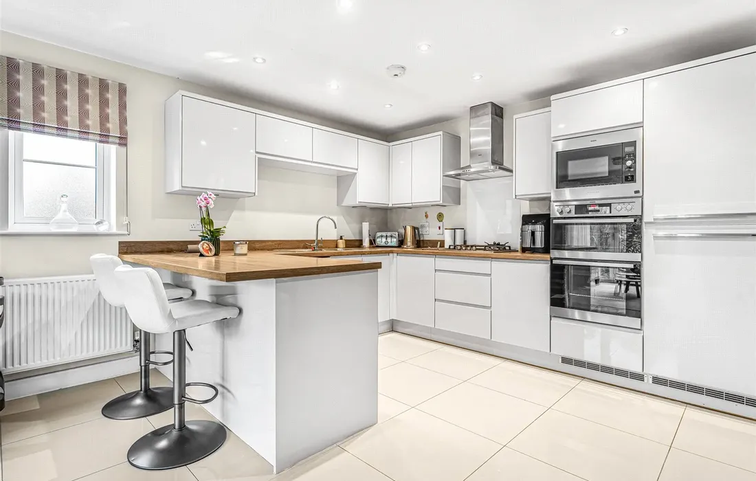 5 bedroom house for sale