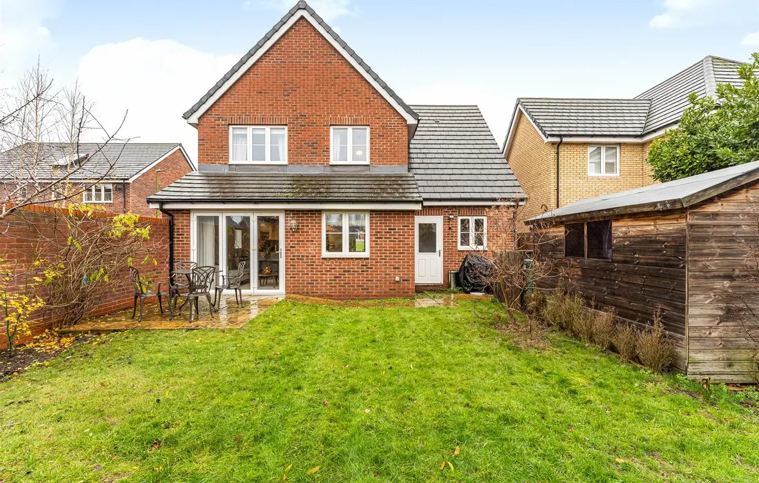 5 bedroom house for sale