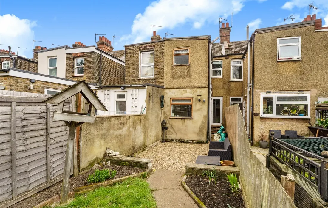 2 bedroom house for sale