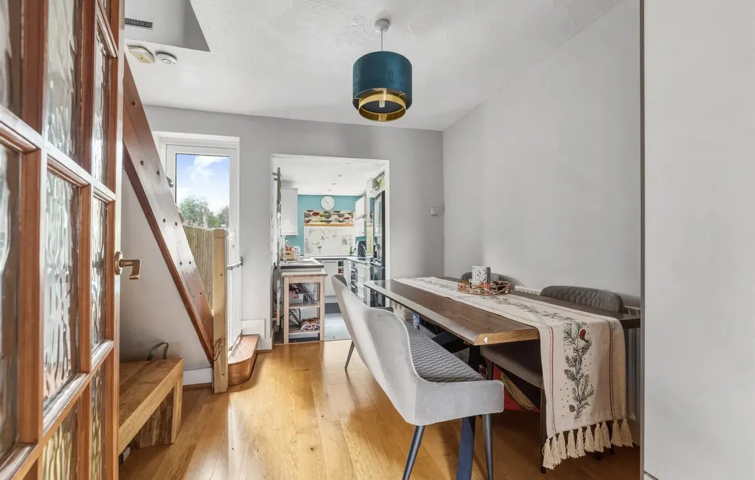 2 bedroom house for sale