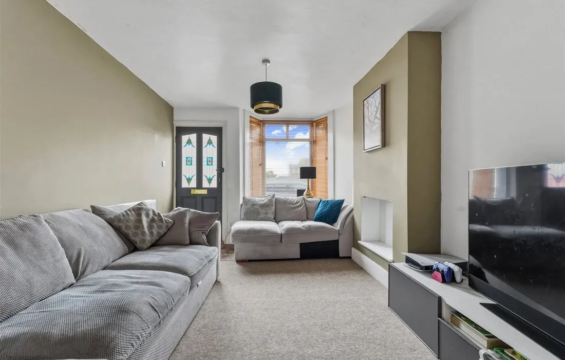 2 bedroom house for sale