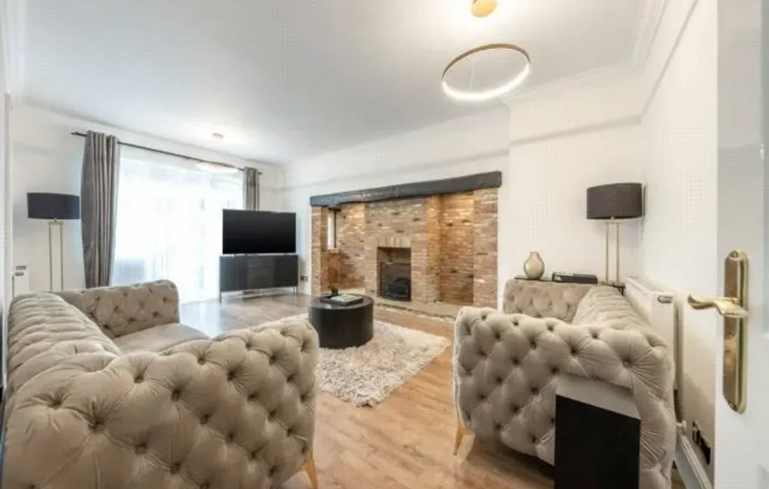 5 bedroom house for sale