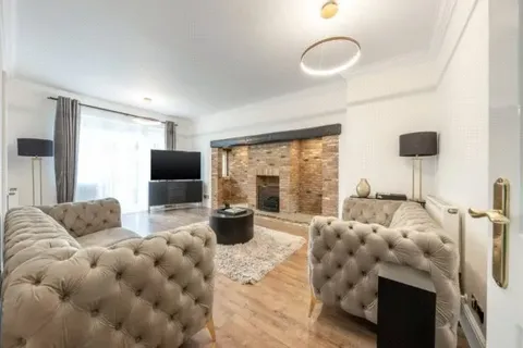 5 bedroom house for sale