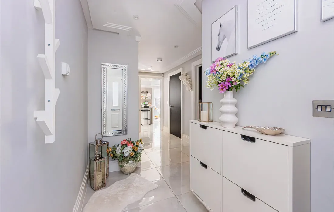 6 bedroom house for sale