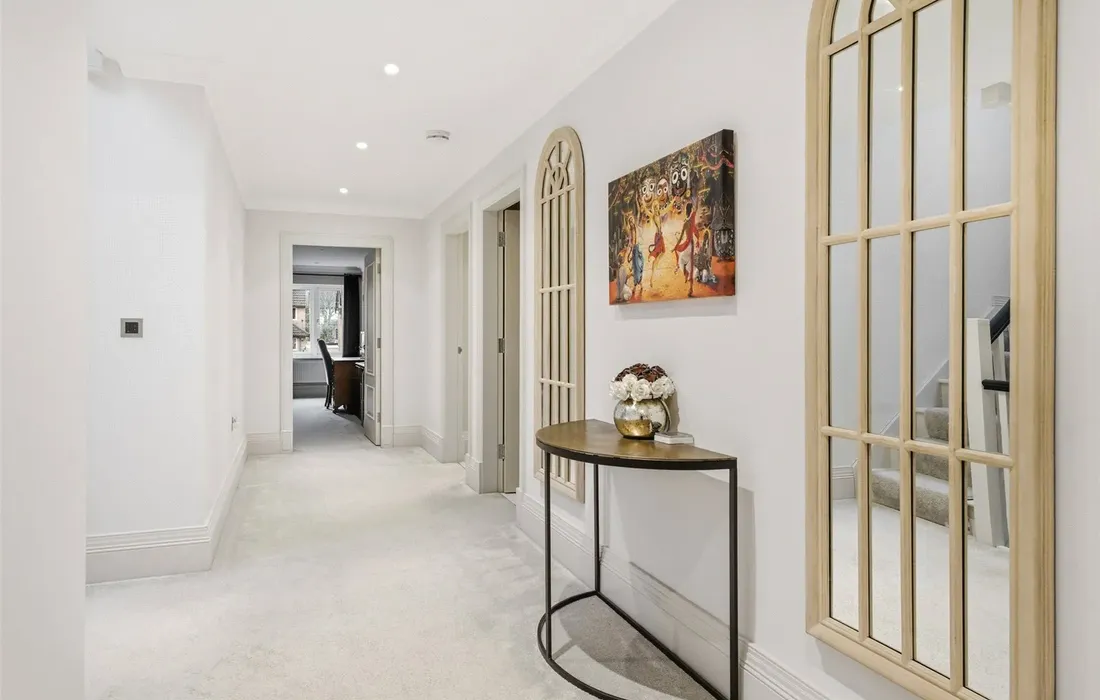 6 bedroom house for sale