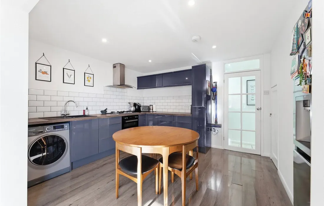 1 bedroom maisonette for sale