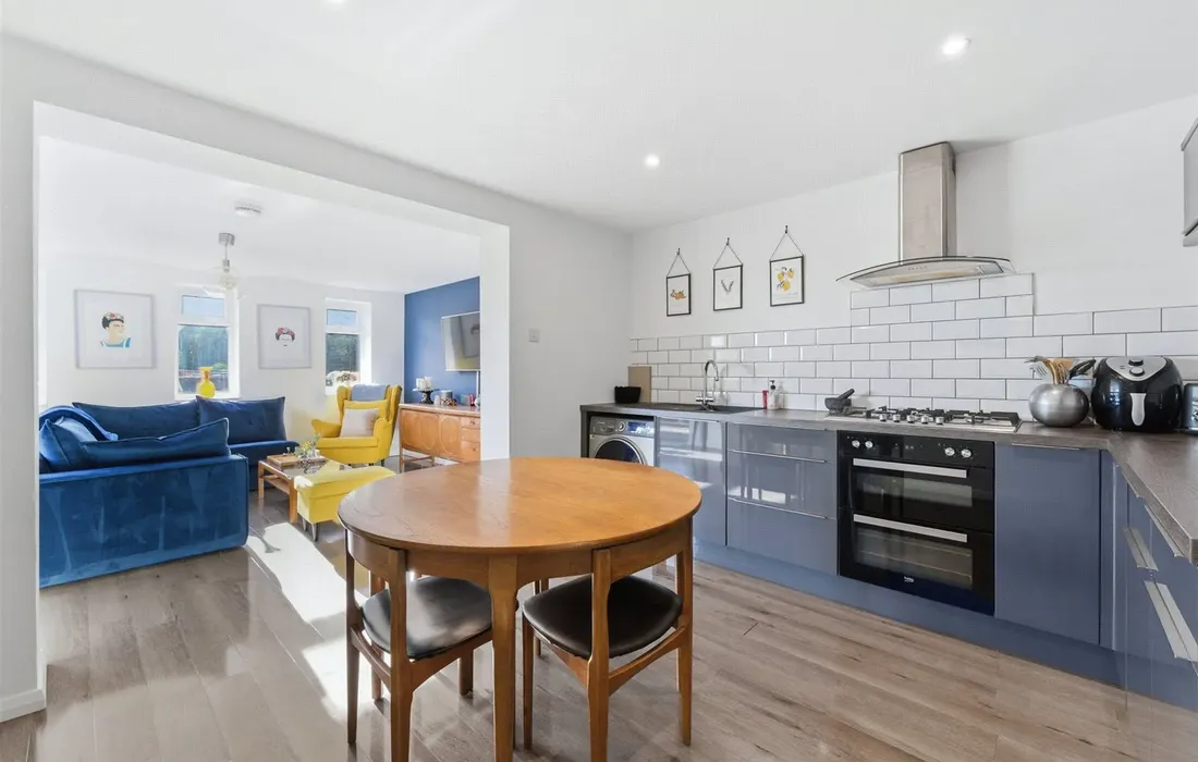 1 bedroom maisonette for sale