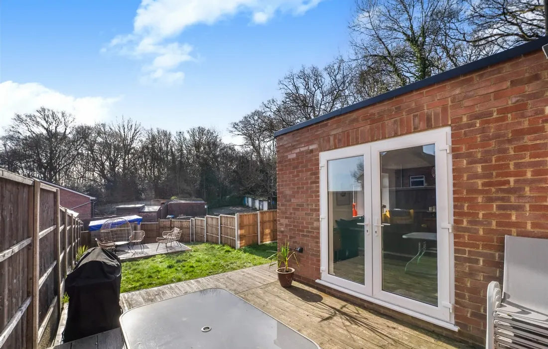 1 bedroom maisonette for sale