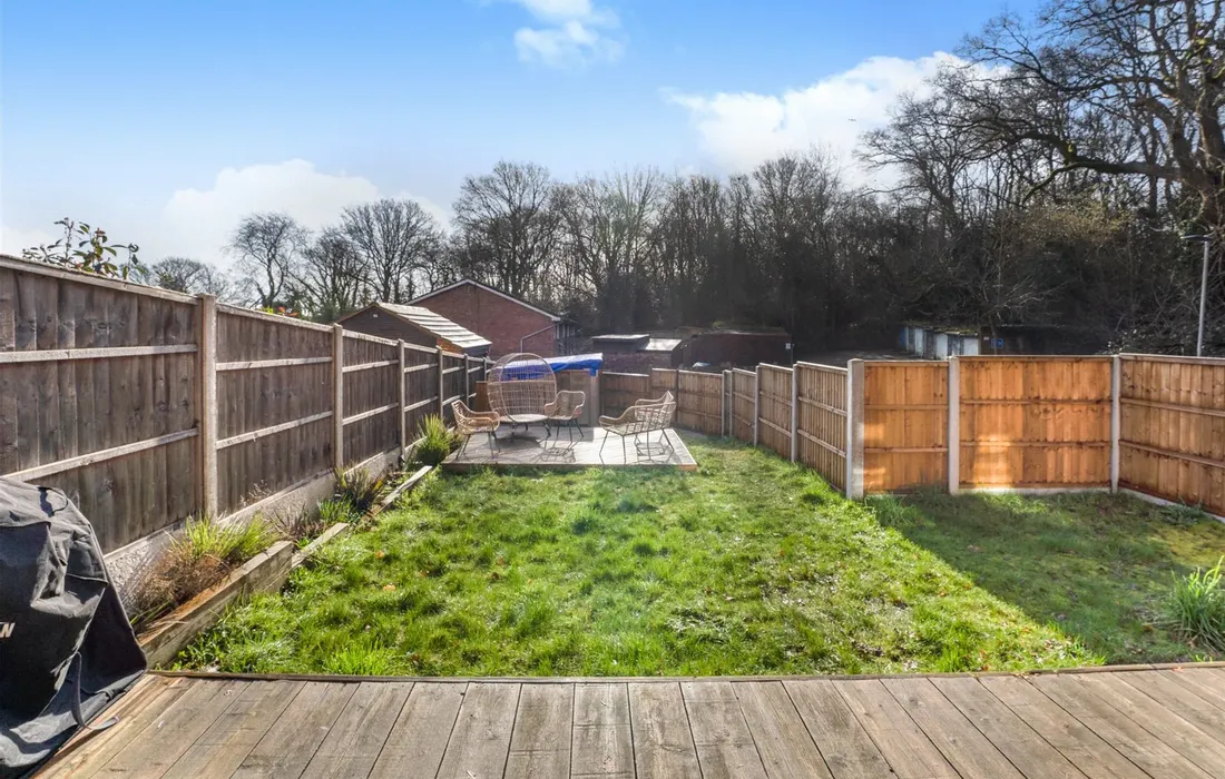 1 bedroom maisonette for sale