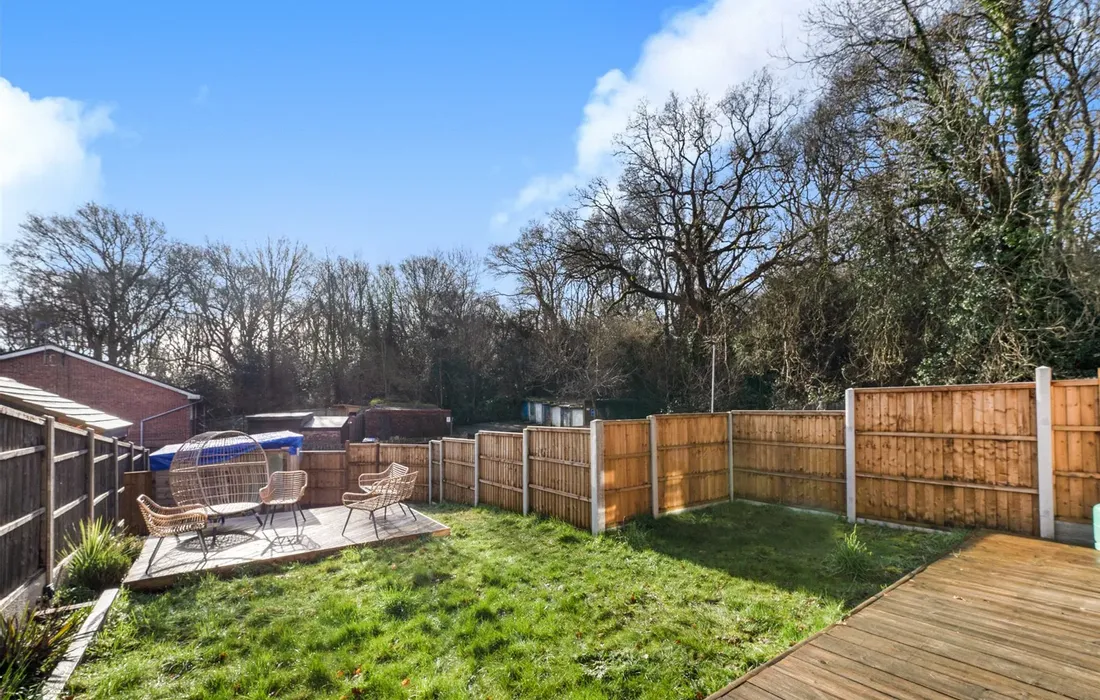 1 bedroom maisonette for sale