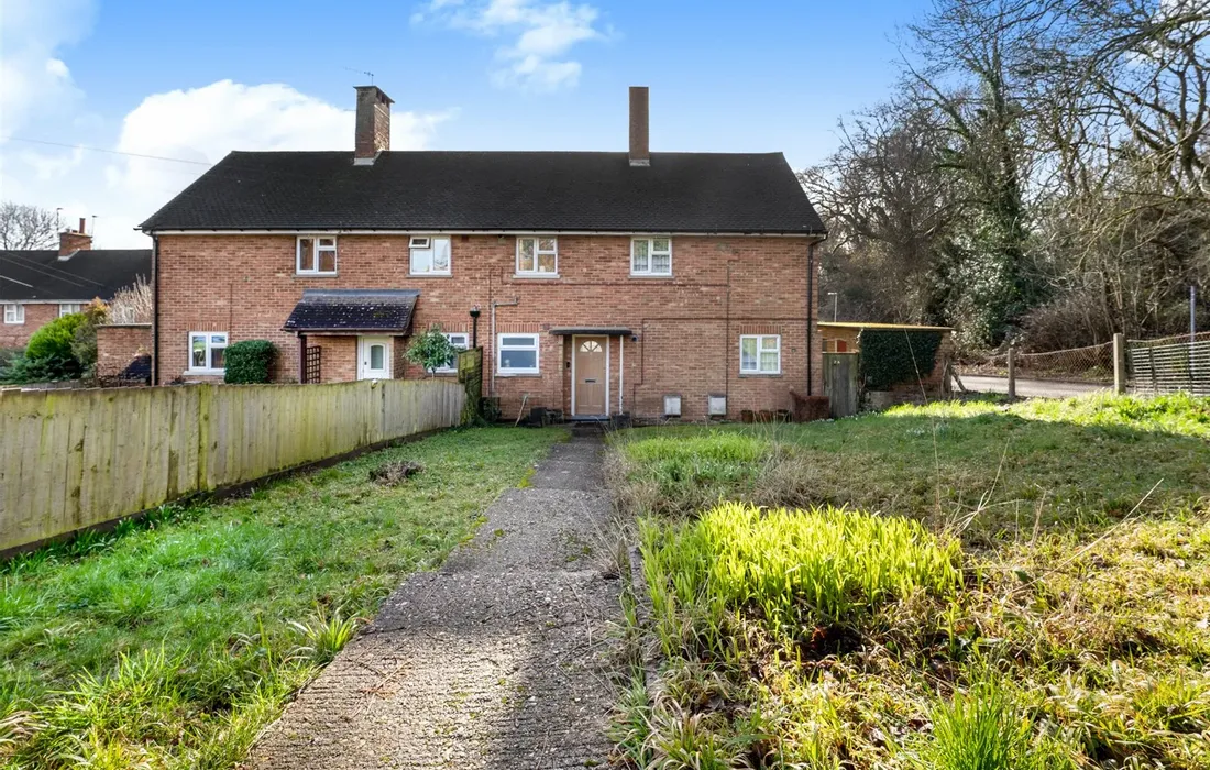 1 bedroom maisonette for sale