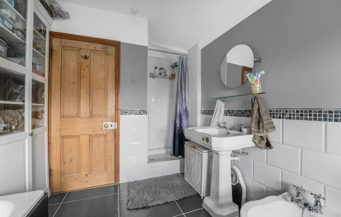 4 bedroom house for sale