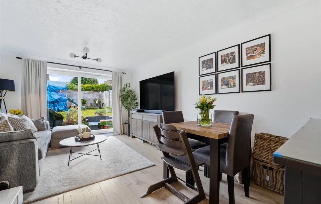 2 bedroom house for sale