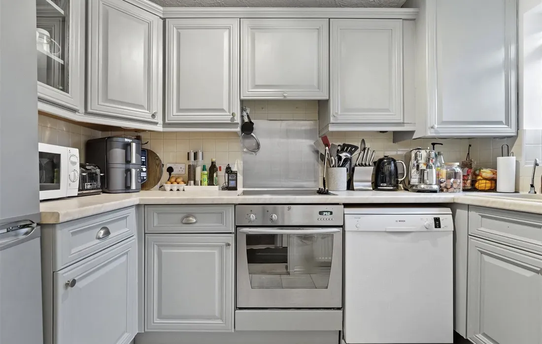 2 bedroom house for sale