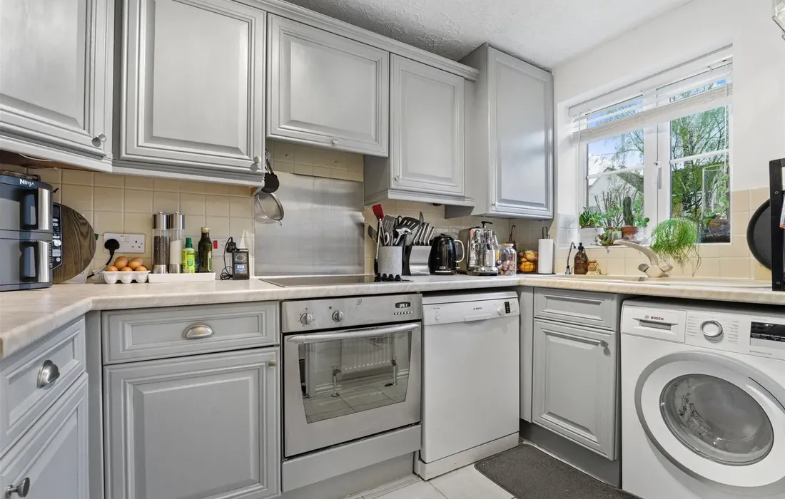 2 bedroom house for sale