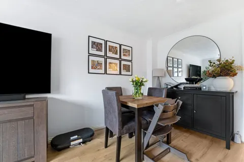 2 bedroom house for sale