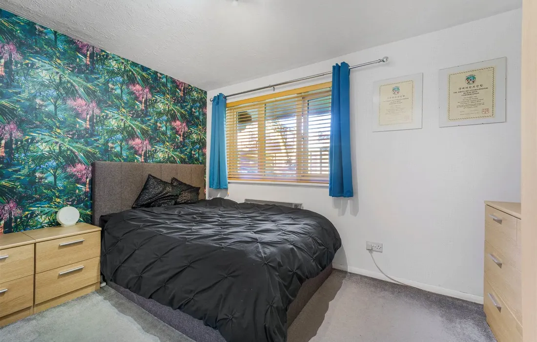 1 bedroom apartment for sale