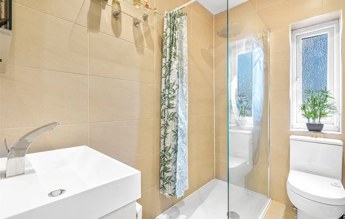 2 bedroom house for sale