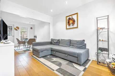 2 bedroom house for sale