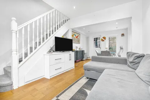 2 bedroom house for sale