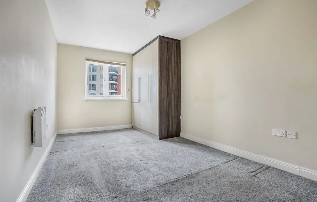 1 bedroom apartment for sale