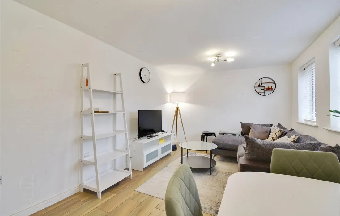 2 bedroom apartment to rent