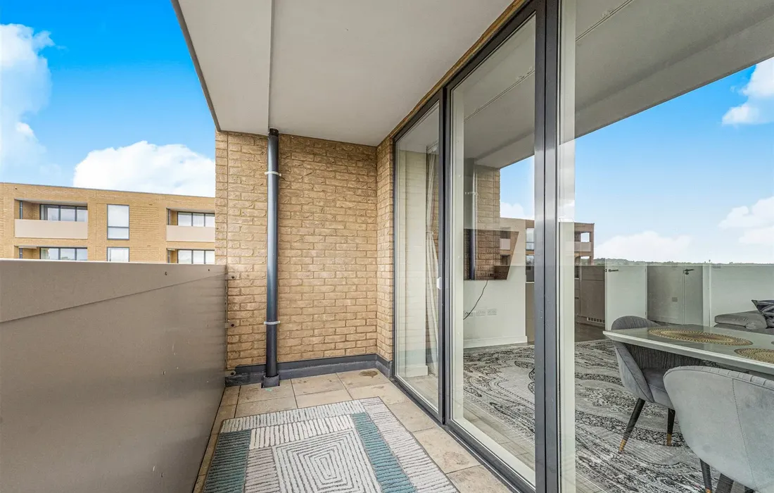 2 bedroom apartment for sale