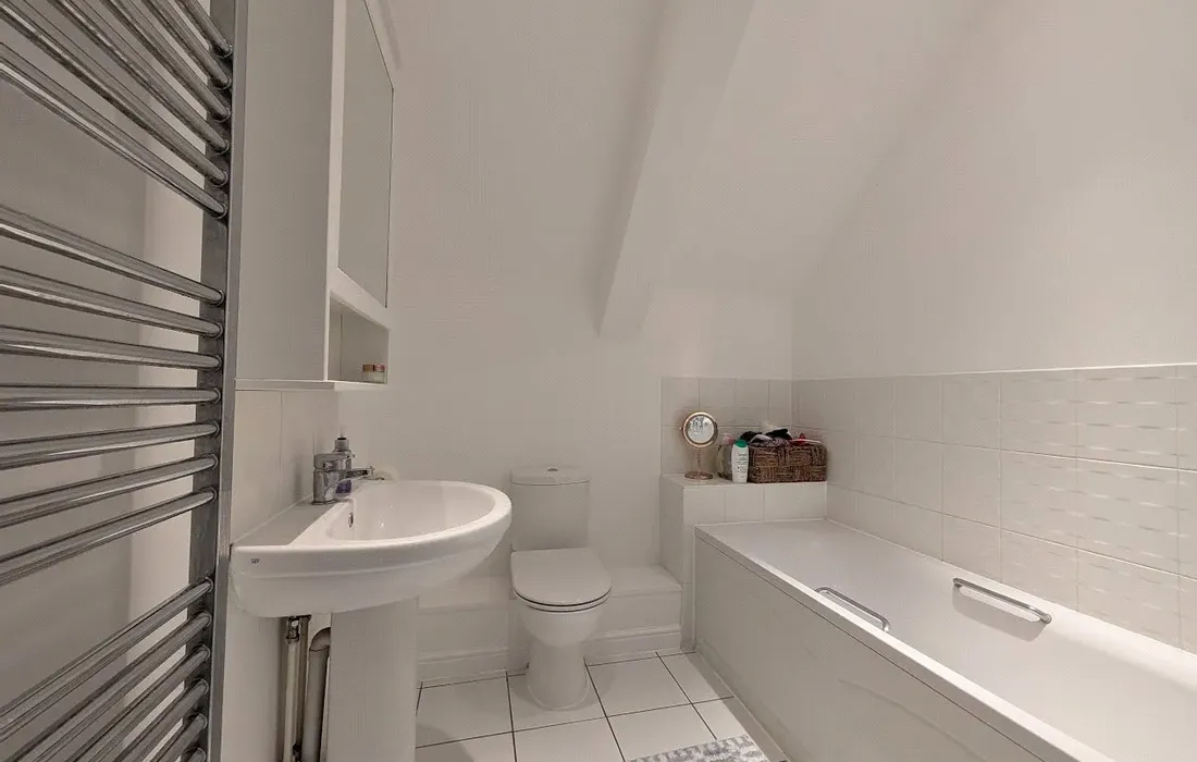 2 bedroom apartment for sale