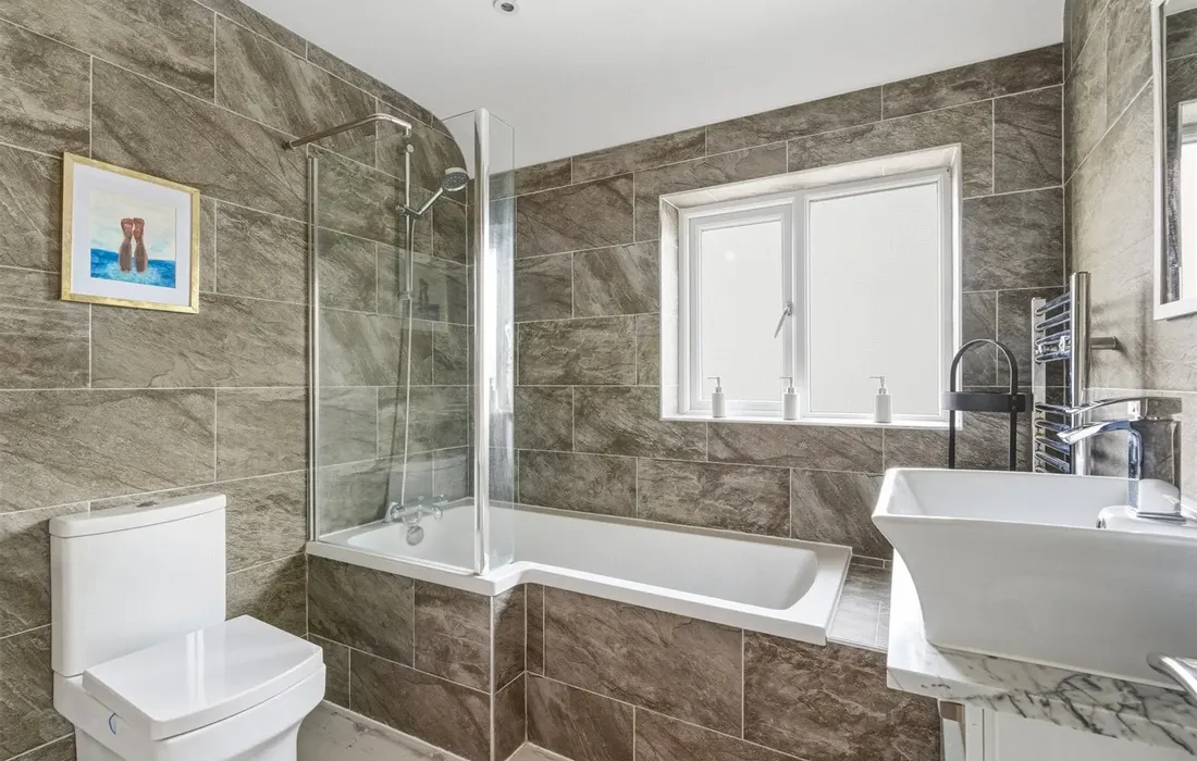 2 bedroom house for sale