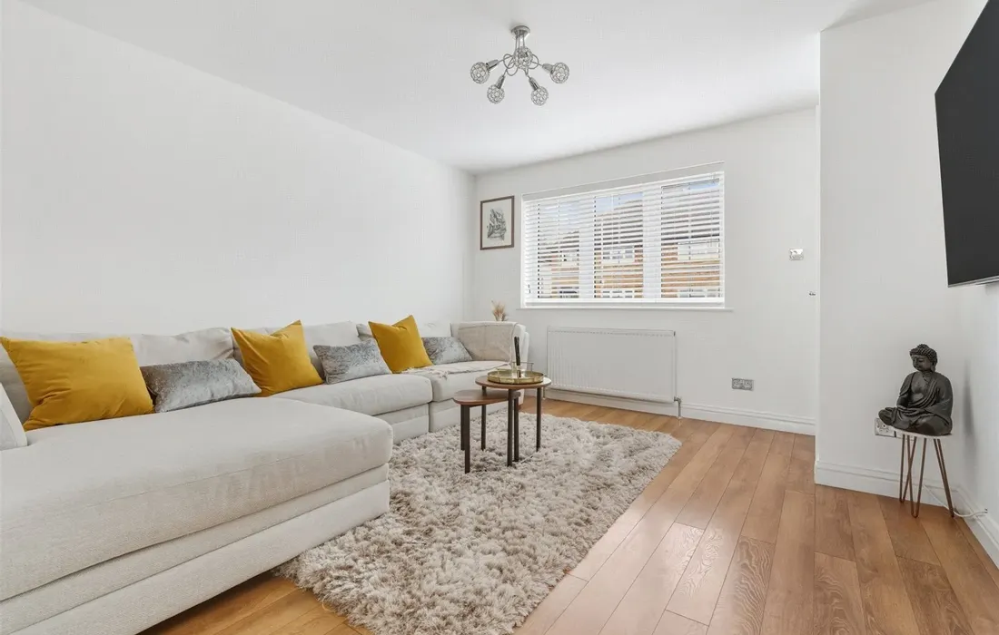 2 bedroom house for sale