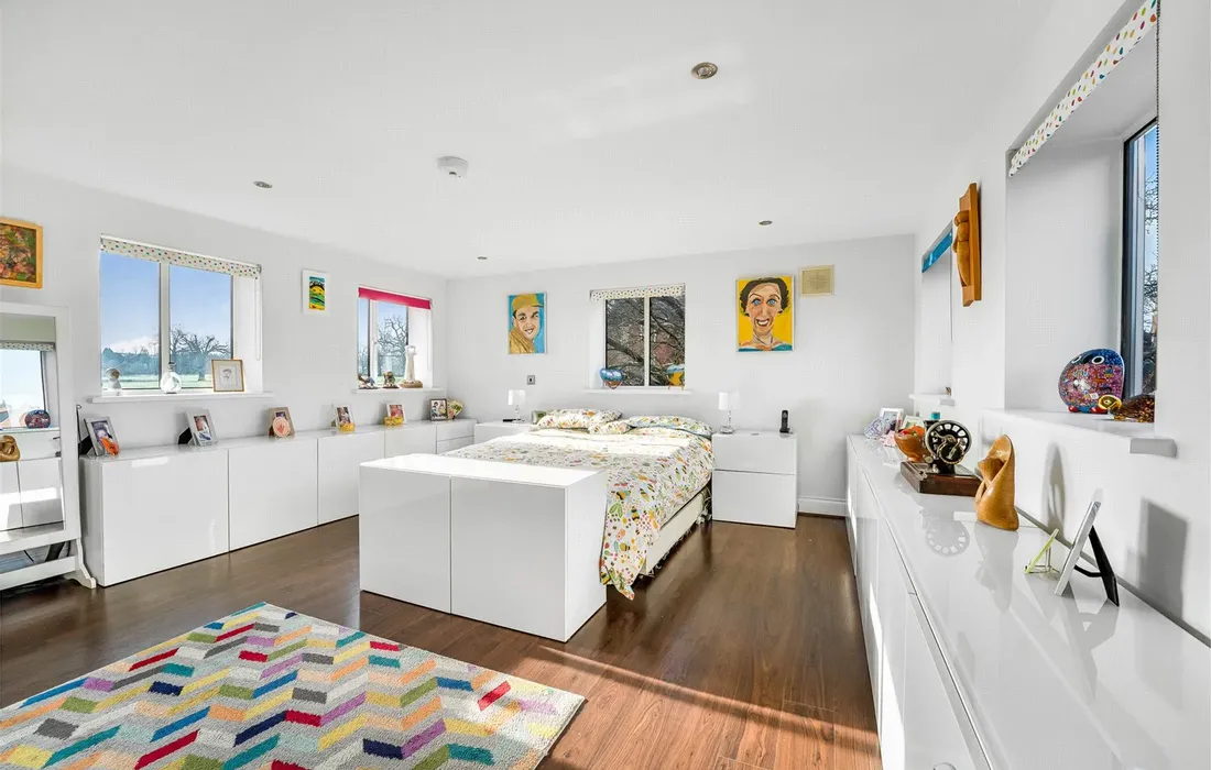 2 bedroom apartment for sale