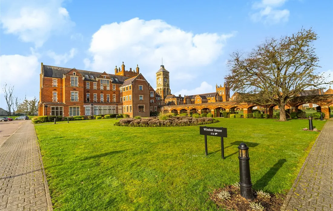 2 bedroom apartment for sale