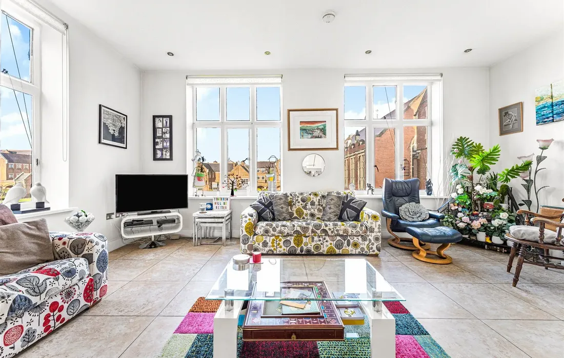 2 bedroom apartment for sale