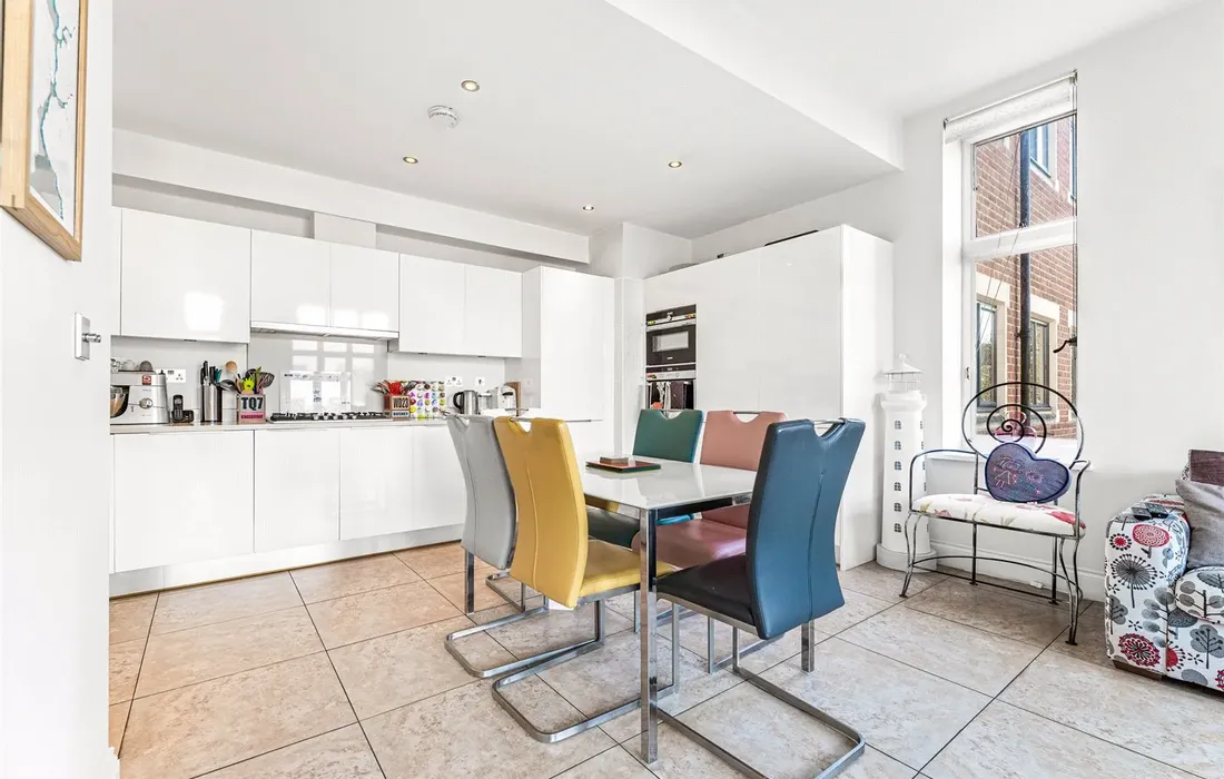 2 bedroom apartment for sale