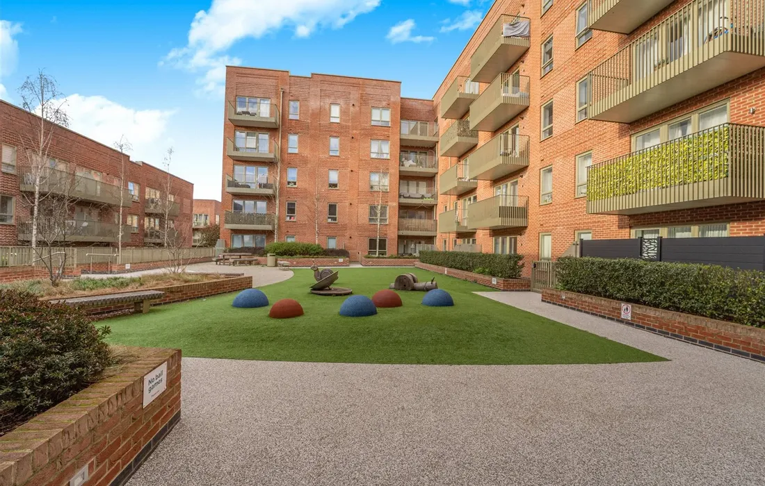 2 bedroom apartment for sale