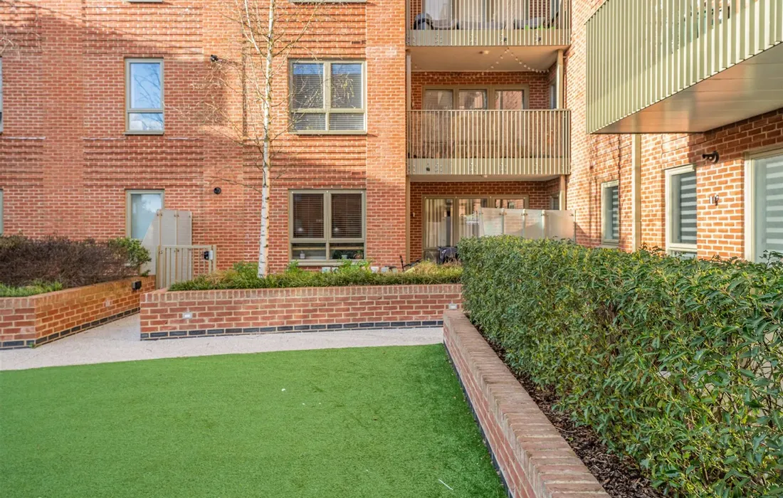 2 bedroom apartment for sale