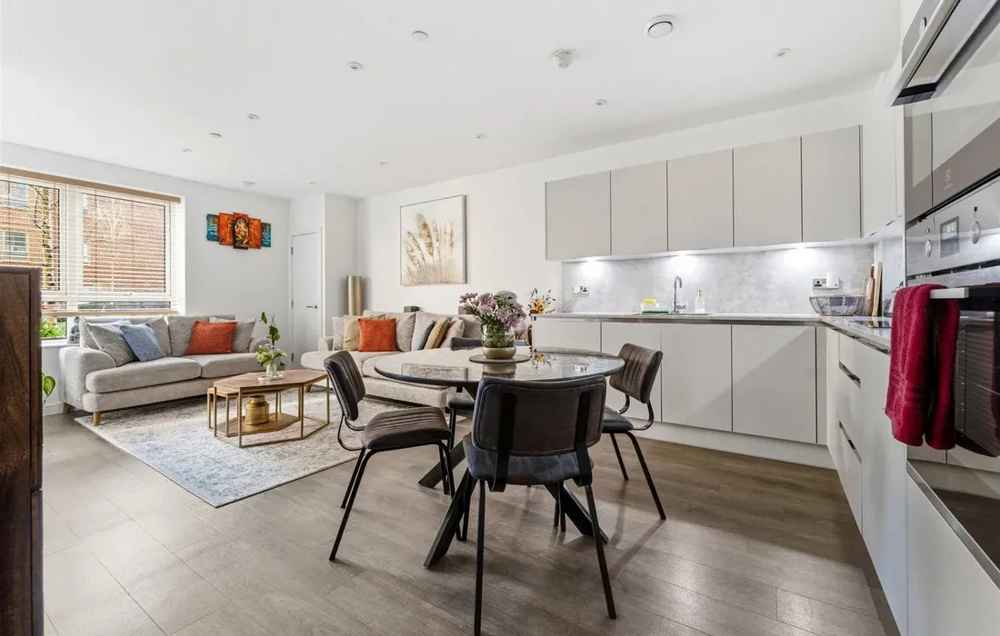 2 bedroom apartment for sale