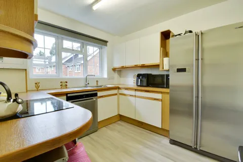 2 bedroom maisonette to rent