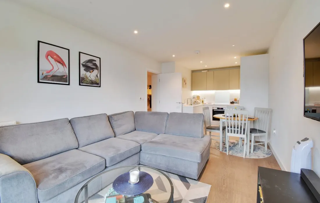 2 bedroom apartment to rent