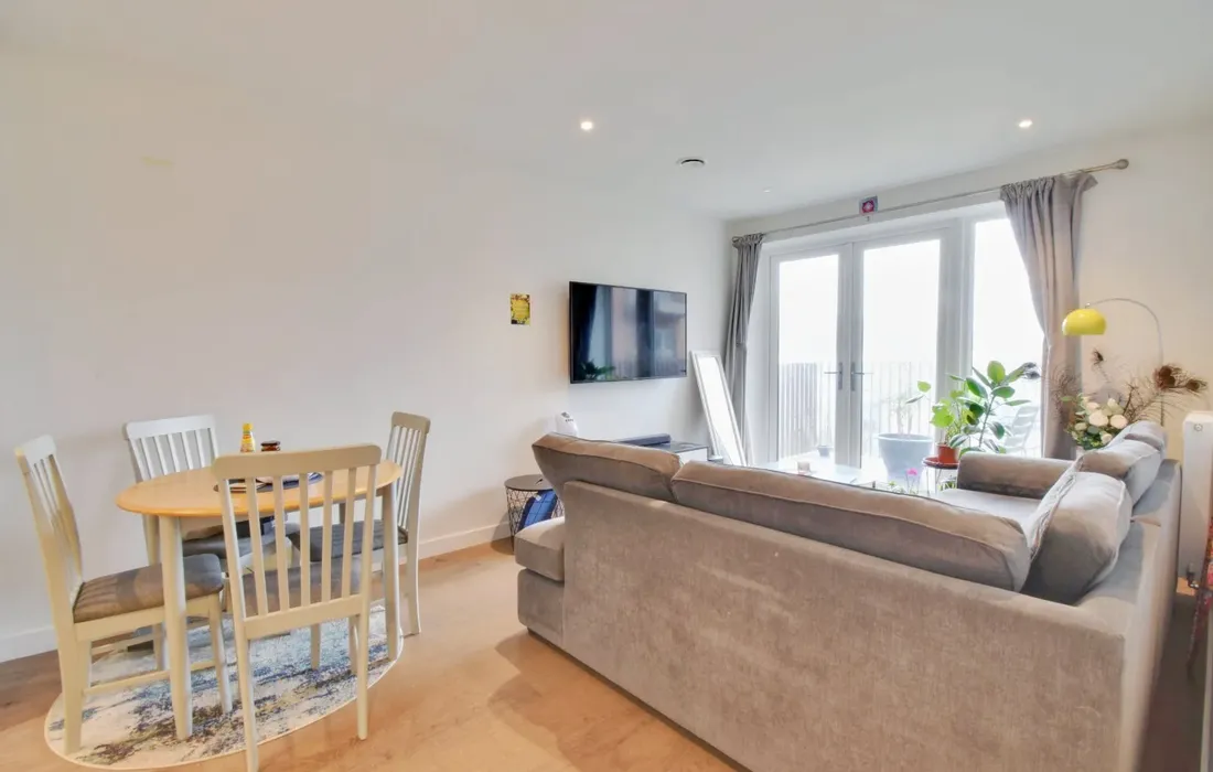 2 bedroom apartment to rent