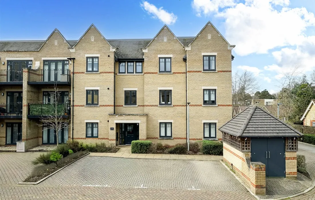 3 bedroom apartment for sale