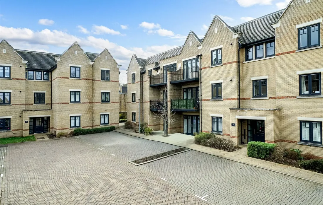 3 bedroom apartment for sale