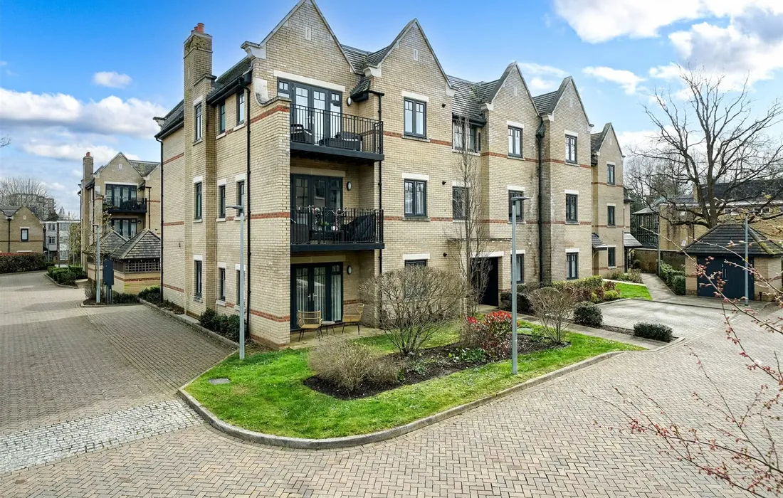 3 bedroom apartment for sale